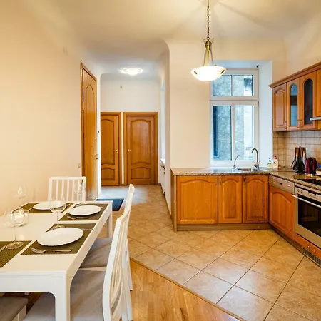 Apartment Dzirnavu Street In City Center Riga