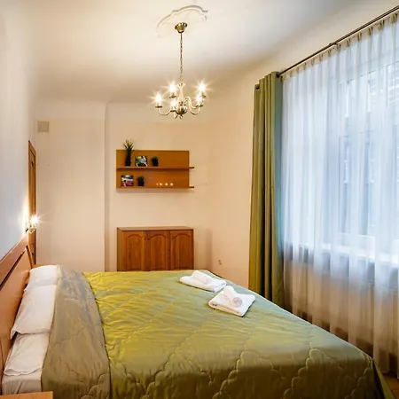 Dzirnavu Street In City Center Apartment *